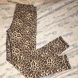 Zyia leopard print workout leggings